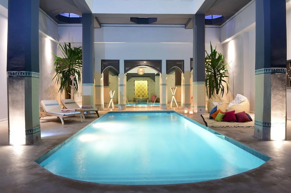 Domaine De La Roseraie Resort ウリガン エクステリア 写真