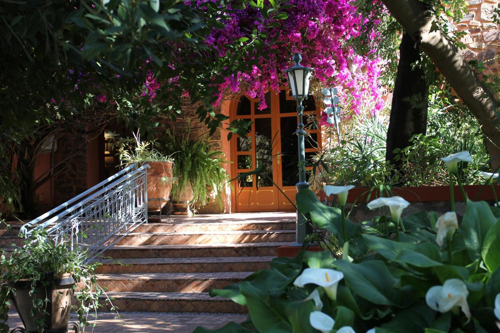 Domaine De La Roseraie Resort ウリガン エクステリア 写真