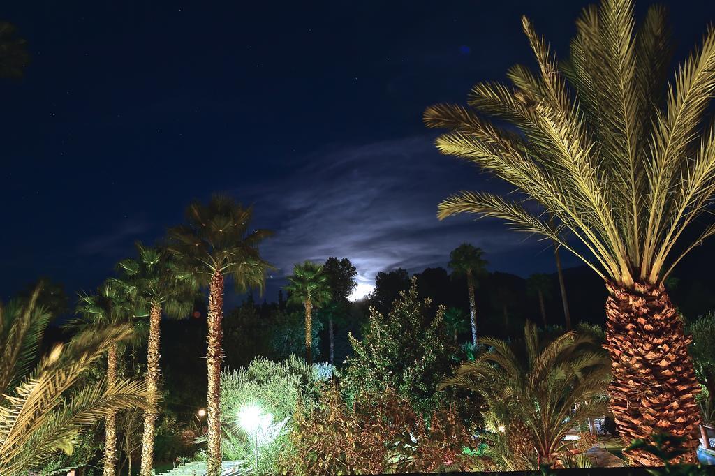 Domaine De La Roseraie Resort ウリガン エクステリア 写真